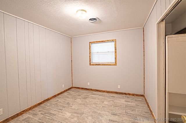 104 Laurel Place, Bartlesville, OK 74003