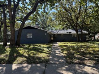 104 Laurel Place, Bartlesville, OK 74003