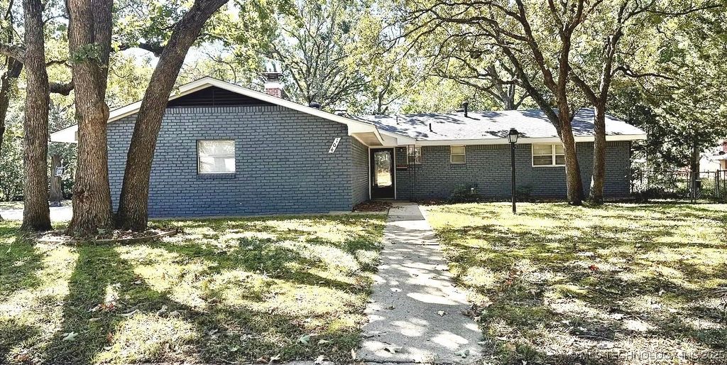 104 Laurel Place, Bartlesville, OK 74003