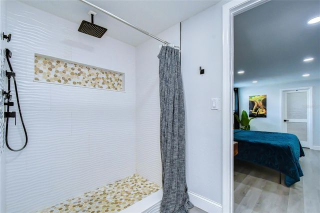 2714 E 98TH AVENUE, Tampa, FL 33612