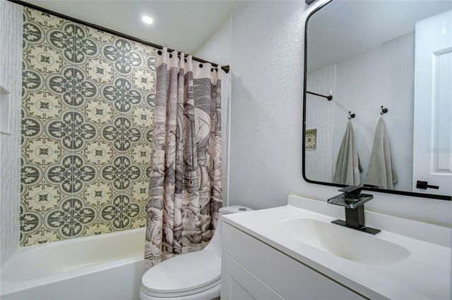 2714 E 98TH AVENUE, Tampa, FL 33612