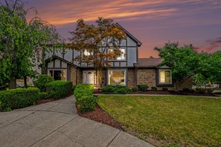 22276 Sheffield Court, Farmington Hills, MI 48335