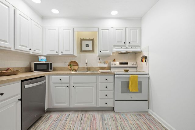 159 Center Street UNIT 4, Dennis Port, MA 02639