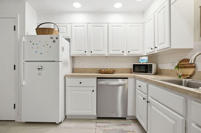 159 Center Street UNIT 4, Dennis Port, MA 02639