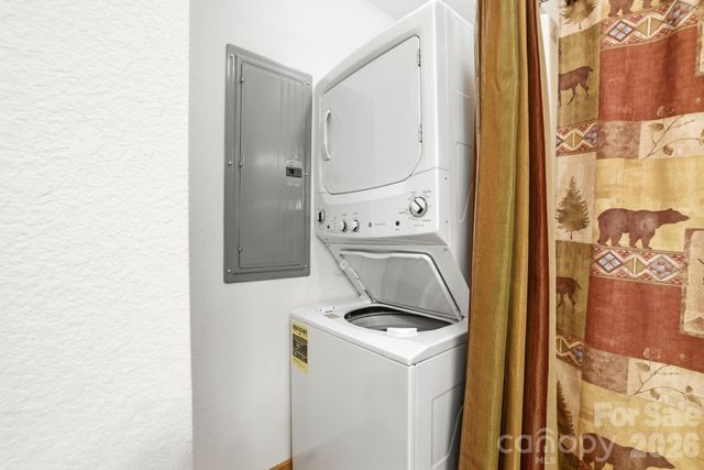 2015 Bettys Creek Road, Sylva, NC 28779