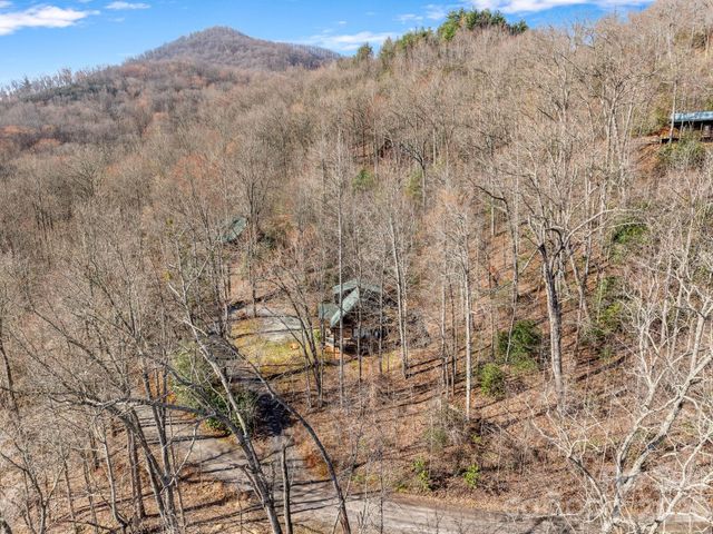 2015 Bettys Creek Road, Sylva, NC 28779