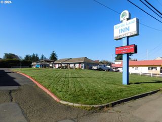 787 N CENTRAL Blvd, Coquille, OR 97423