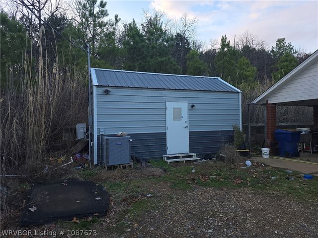 34676 Cooper Road, Poteau, OK 74953