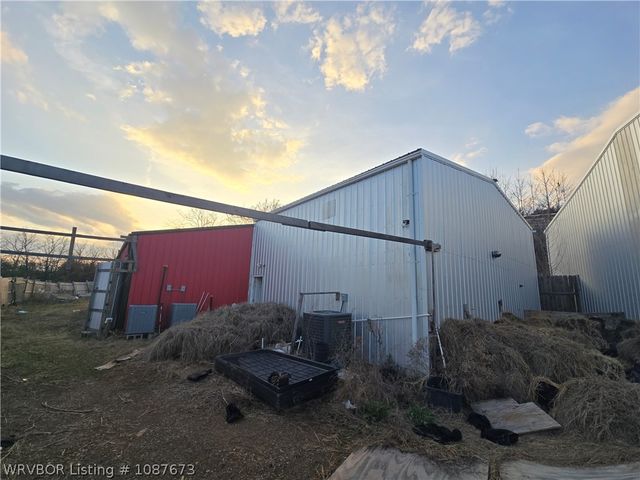 34676 Cooper Road, Poteau, OK 74953