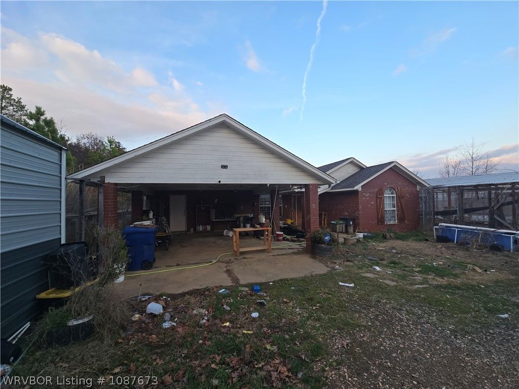 34676 Cooper Road, Poteau, OK 74953