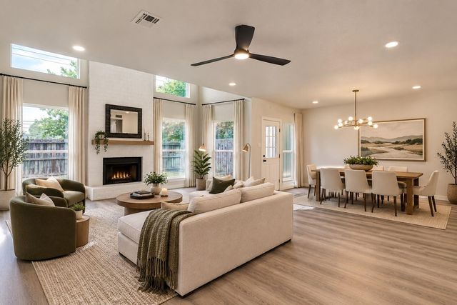 880 Tully Road 3, Houston, TX 77079