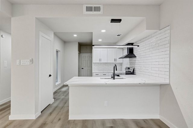 880 Tully Road 3, Houston, TX 77079
