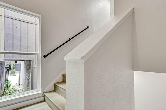 880 Tully Road 3, Houston, TX 77079