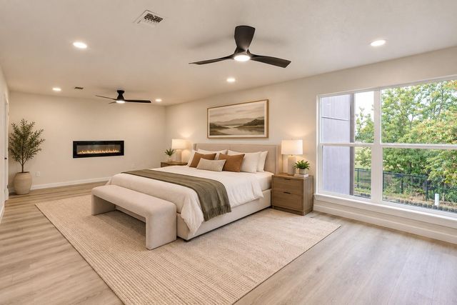 880 Tully Road 3, Houston, TX 77079