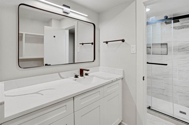 880 Tully Road 3, Houston, TX 77079