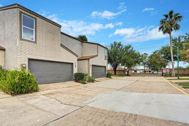 880 Tully Road 3, Houston, TX 77079
