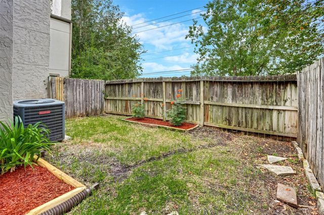 880 Tully Road 3, Houston, TX 77079