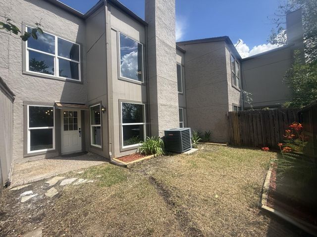 880 Tully Road 3, Houston, TX 77079