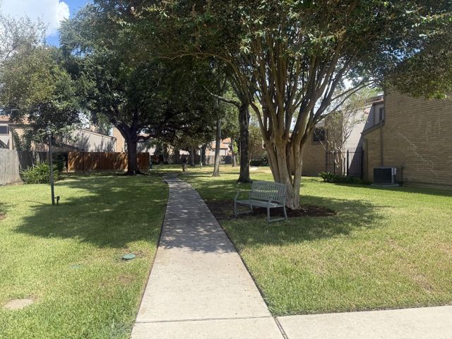 880 Tully Road 3, Houston, TX 77079