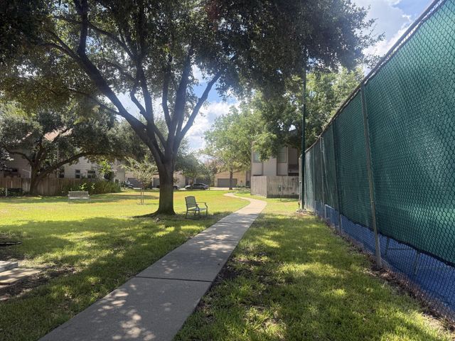 880 Tully Road 3, Houston, TX 77079