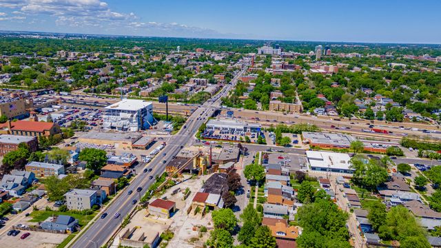 1032 S Maple Avenue, Oak Park, IL 60304