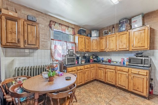 1032 S Maple Avenue, Oak Park, IL 60304
