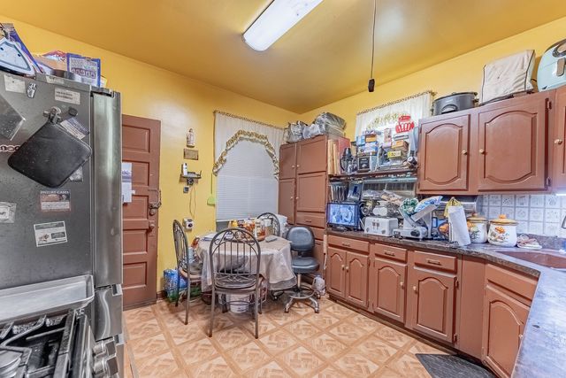 1032 S Maple Avenue, Oak Park, IL 60304