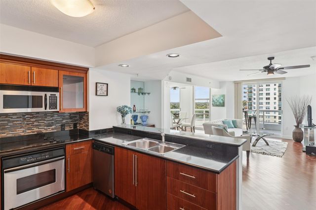 401 SW 4TH AV 904, Fort Lauderdale, FL 33315