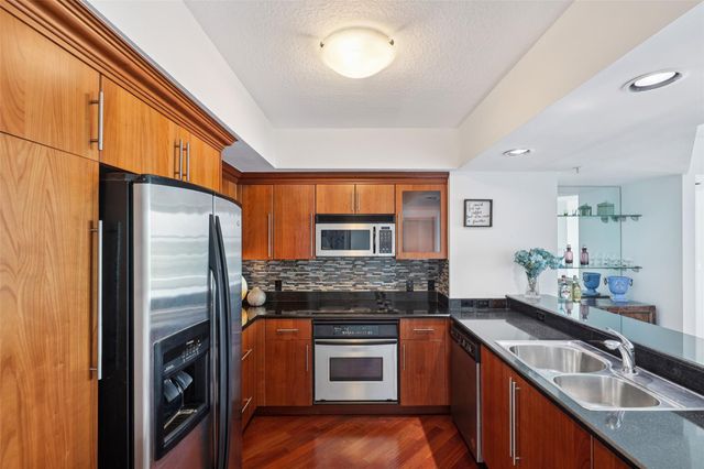 401 SW 4TH AV 904, Fort Lauderdale, FL 33315