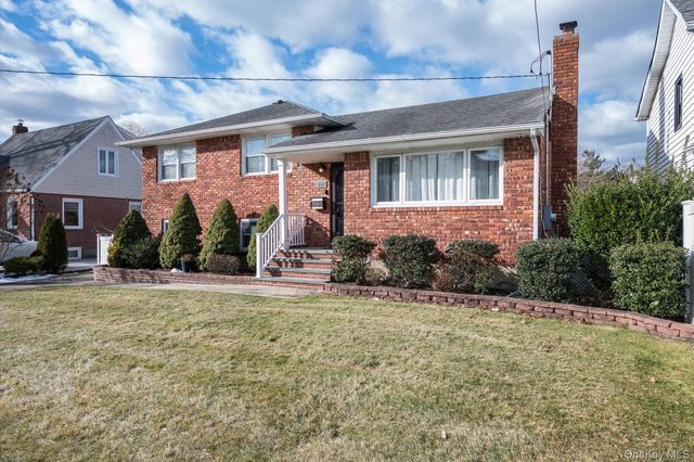 844 Arthur Street, West Hempstead, NY 11552