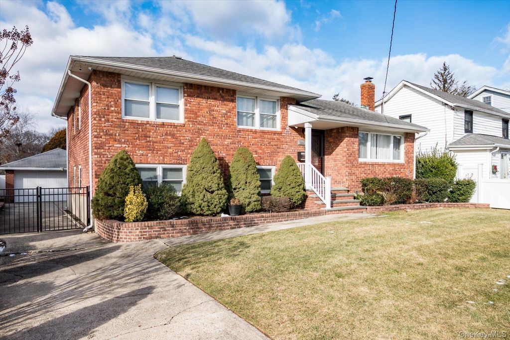 844 Arthur Street, West Hempstead, NY 11552