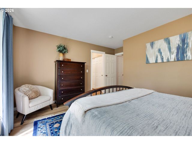 5584 Ne CADDIS Dr, Hillsboro, OR 97124