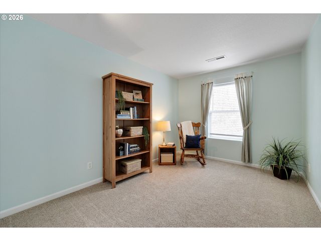 5584 Ne CADDIS Dr, Hillsboro, OR 97124