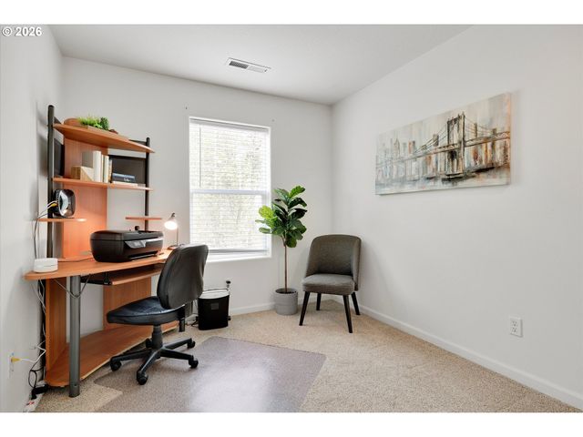 5584 Ne CADDIS Dr, Hillsboro, OR 97124