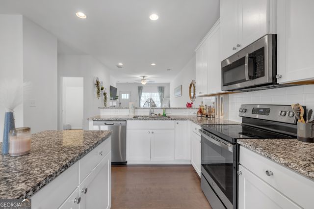 909 Ambient Way SW, Atlanta, GA 30331