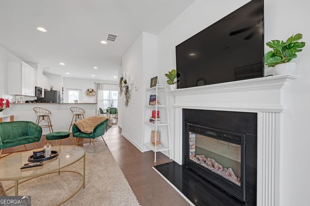 909 Ambient Way SW, Atlanta, GA 30331