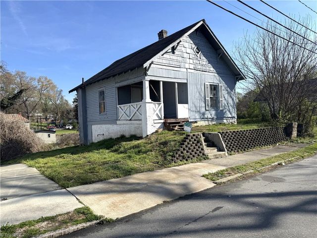 1211 NE 22nd Street, Winston-salem, NC 27105
