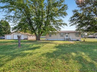 439 S Adair Street, Nowata, OK 74048