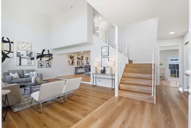 901 Swan Street, Foster City, CA 94404