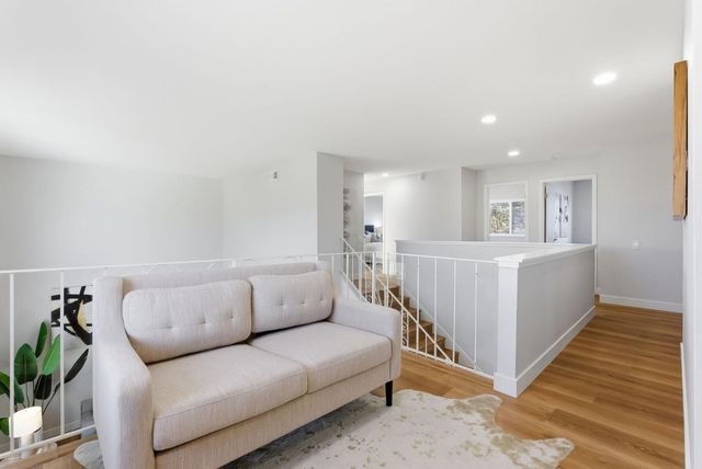 901 Swan Street, Foster City, CA 94404