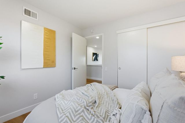 901 Swan Street, Foster City, CA 94404