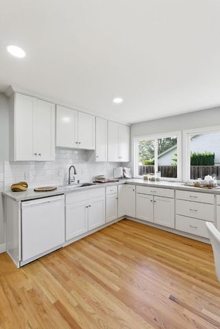 901 Swan Street, Foster City, CA 94404