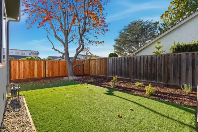 901 Swan Street, Foster City, CA 94404