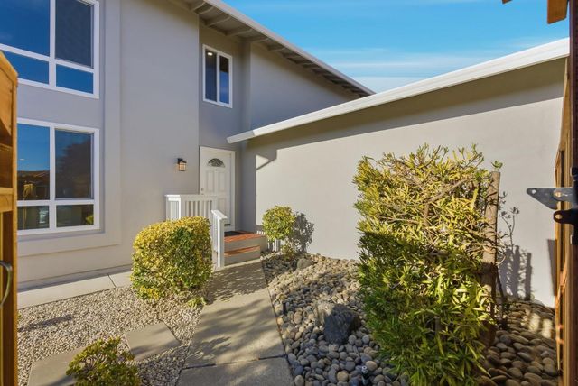 901 Swan Street, Foster City, CA 94404