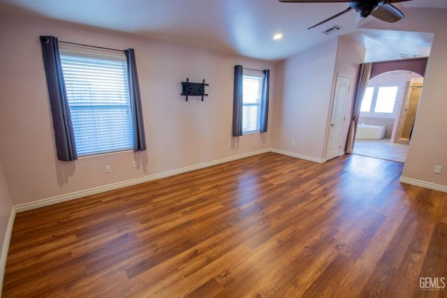 9508 Bard Court, Bakersfield, CA 93311