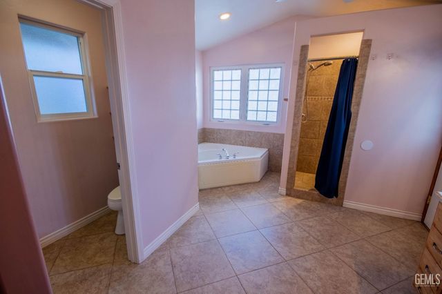 9508 Bard Court, Bakersfield, CA 93311