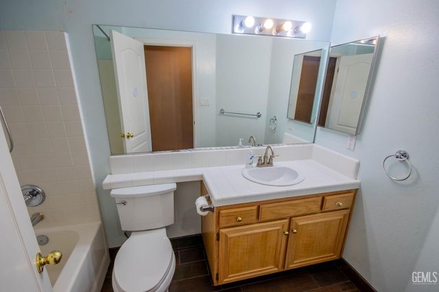 9508 Bard Court, Bakersfield, CA 93311