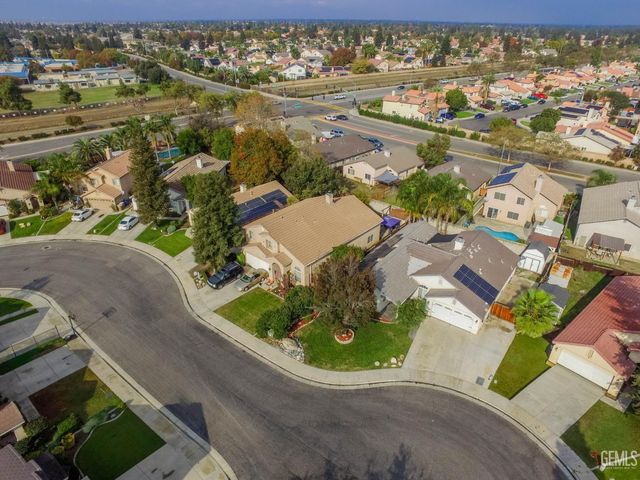 9508 Bard Court, Bakersfield, CA 93311