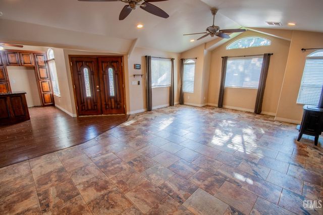 9508 Bard Court, Bakersfield, CA 93311