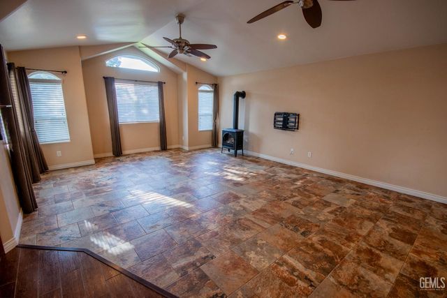 9508 Bard Court, Bakersfield, CA 93311